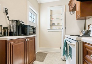 Super fun home with bikes on the best street in Riverside!