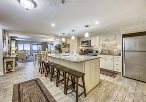 Surf Dweller unit108 3 night min stay