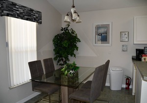 Terrific Holiday Villa with private pool, games room amd close to shops and restaurants