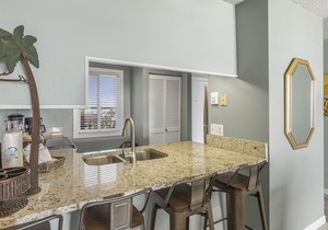 The Islander 501 - Complimentary Beach Service - Heated Pool
