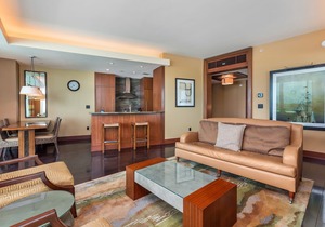The Ritz-Carlton: Bayview Beachfront Condo with Pool & Direct Beach Access