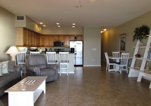 Top Floor IRB Beachfront Heaven At Oceanside! Walkable to Best of IRB!