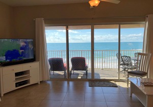 Top Floor IRB Beachfront Heaven At Oceanside! Walkable to Best of IRB!