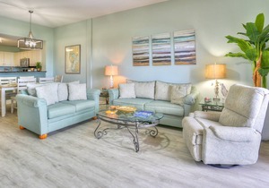 Top Floor Overlooking the Marina. Close to Johns Pass. Spacious with Two Private Balconies!