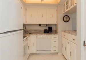 Tradewinds 403- Enjoy Sunsets from the Balcony!