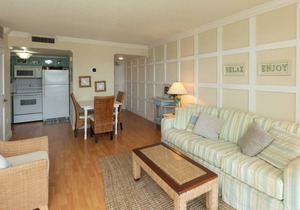 Tradewinds 406- Amazing Coastal Cottage Beachside Condominium at the Tradewinds on Marco Island!