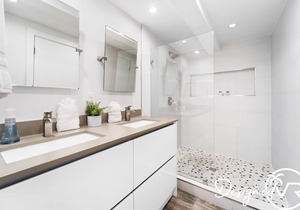 Trendy Renovated Home w/Amazing POOL