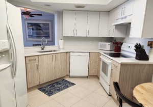 Tropical Paradise Vacation at Valencia in Pelican Bay. BOOK NOW FOR 10% DISCOUNT