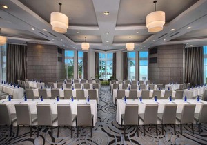 Trump International Beach Resort