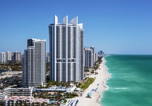 Trump International Beach Resort