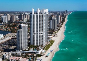 Trump International Beach Resort