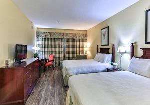 Ultimate Family Getaway! Amazing Room w/ 2 Double Beds, Outdoor Pool
