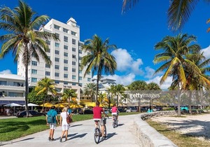 UNIQUE ONE BEDROOM-BALCONY OCEAN DRIVE CONDO
