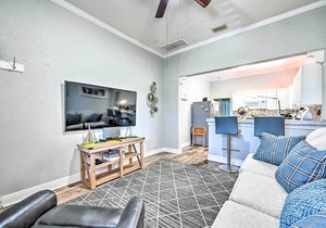 Updated Ybor City Duplex ~ 1/2 Mi to Seventh Ave!