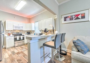 Updated Ybor City Duplex ~ 1/2 Mi to Seventh Ave!