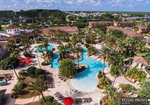Upgraded 4 bed/3 bath townhome, sleeps 8, Regal Palms Resort, Disney 10 miles!
