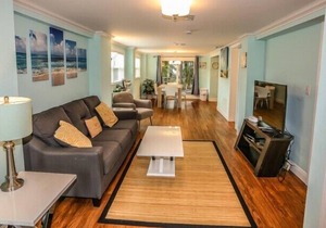 Upgraded home w. natural outdoor setting, steps to beach