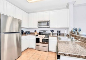 Upstay: 3BR Condo w Pool Hot Tub Sauna—Near Disney