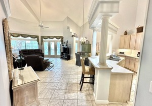 Villa close to beach Includes 6-Seat Golf Cart! 5257 TS