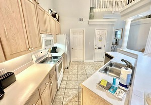 Villa close to beach Includes 6-Seat Golf Cart! 5257 TS