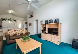 Villa Near Disney 4 Bd 3 Bt with Private Pool Quiet Comminuty