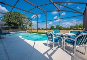 Villa Near Disney 4 Bd 3 Bt with Private Pool Quiet Comminuty