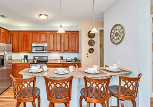 Vista Cay 3 Bed 2 BT Huge Upscale Home