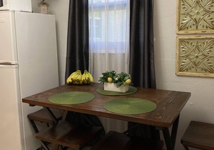 Warm Mineral Springs Cozy Waterfront Apartment