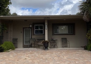 Warm Mineral Springs Cozy Waterfront Apartment