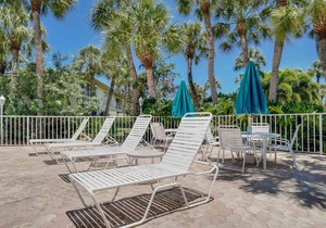 Watch Manatees outside your Window only Steps to the Beach and Pool.