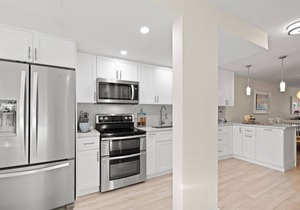 Waterfront Community Townhome with Marina, Beach and a Pool!