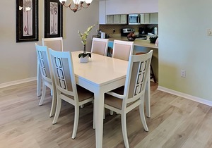 Waterfront Condo- Balcony, Community Pool, Dock+ Canal Access