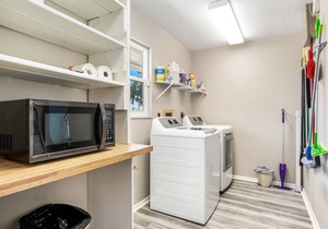 Waterfront Home for Family Fun! Multi-level w/Screened Lanai, Pool, WiFi, Beach Gear & More!