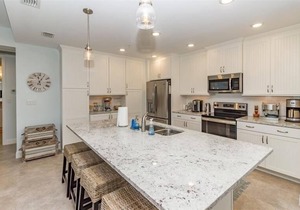 Waterfront on Anna Maria Sound ~ Beaches just minutes away!
