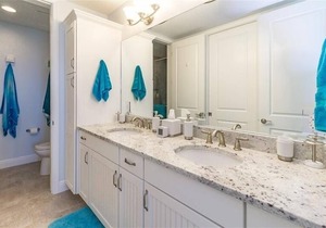 Waterfront on Anna Maria Sound ~ Beaches just minutes away!