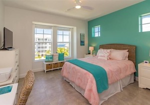 Waterfront on Anna Maria Sound ~ Beaches just minutes away!