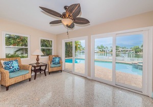 Waterfront Paradise on Vina del Mar near Pass-A-Grille