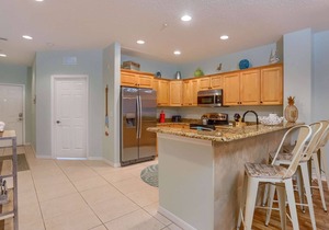 Waterfront, Spacious Balcony, 2 King Bedrooms! Free Cable & Wi-Fi, W/D, Pool, Hot Tub-304 Island Key