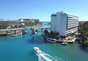 Waterstone Resort & Marina Boca Raton, Curio Collection by Hilton