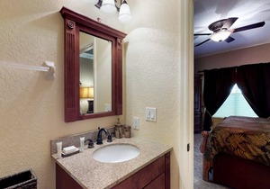 Welcoming Gulf-front condo with pool & hot tub - direct beach access
