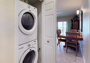 Welcoming Gulf-front condo with pool & hot tub - direct beach access
