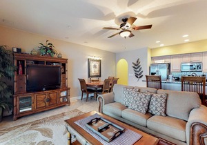 Welcoming Gulf-front condo with pool & hot tub - direct beach access