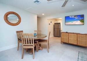 West End Paradise Unit Fish 6 - One bedroom suite w/water views