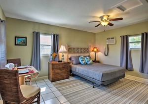 West Palm Beach Studio w/Patio - 1mi to Beach
