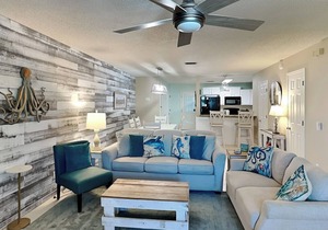 Woodland Shores #5 | Modern Townhome, Pool Access + Close to the Beach!