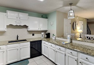 Woodland Shores #5 | Modern Townhome, Pool Access + Close to the Beach!