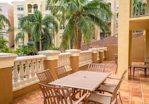 Yacht Club At Aventura