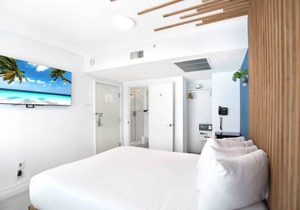 Your Miami Beach Adventure Awaits! 2 Comfortable Units, Picnic Area, Garden!