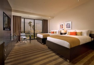Your Miami Vacation Starts Here! 4 Spacious Rooms w/2 Double Beds, Pool Access