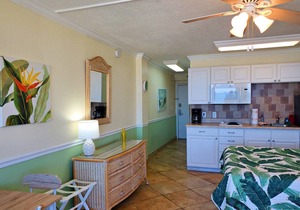 Your Slice of Paradise! Spectacular Views of Ocean, Beach, City on 8th Floor-Smart TV-DVD-FREE WIFI!